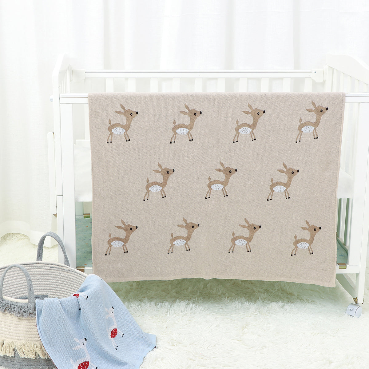 Autumn And Winter Cartoon Deer Pattern Knitted Holding Blanket Baby Blankets Wholesale